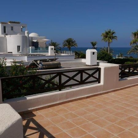 Resitour - Apollo Beach Villa 37 Klorakas Exterior foto